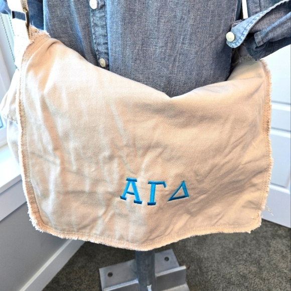 ALPHA GAMMA DELTA AGD SORORITY BEIGE KHAKI MESSENGER BAG BOOK TOTE WOMEN COTTON - Picture 1 of 16